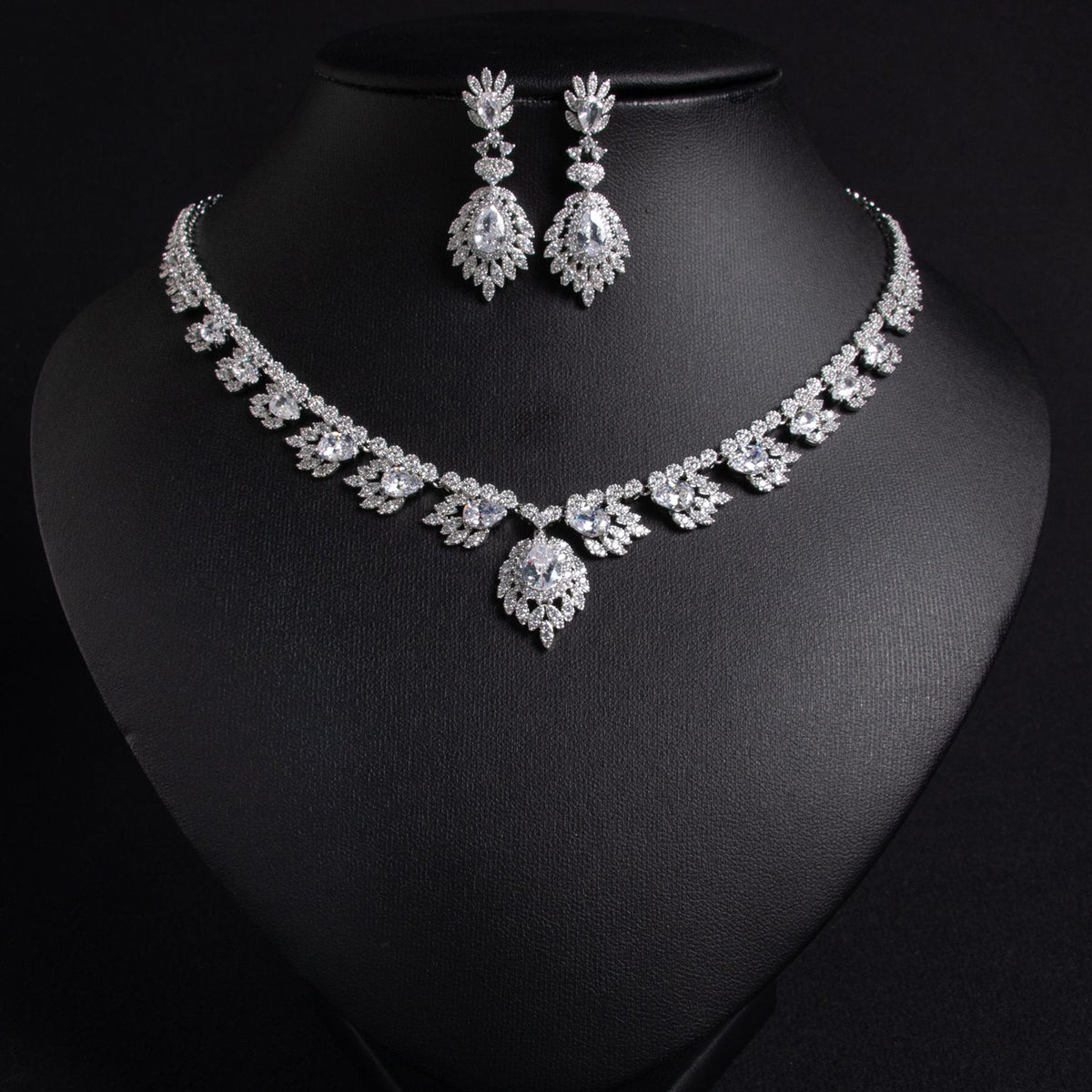 Flower Simple Luxury Zircon Jewelry Earring Set 