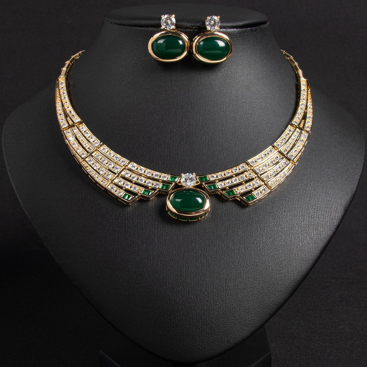Emerald Cabochon Necklace and Earring Set 