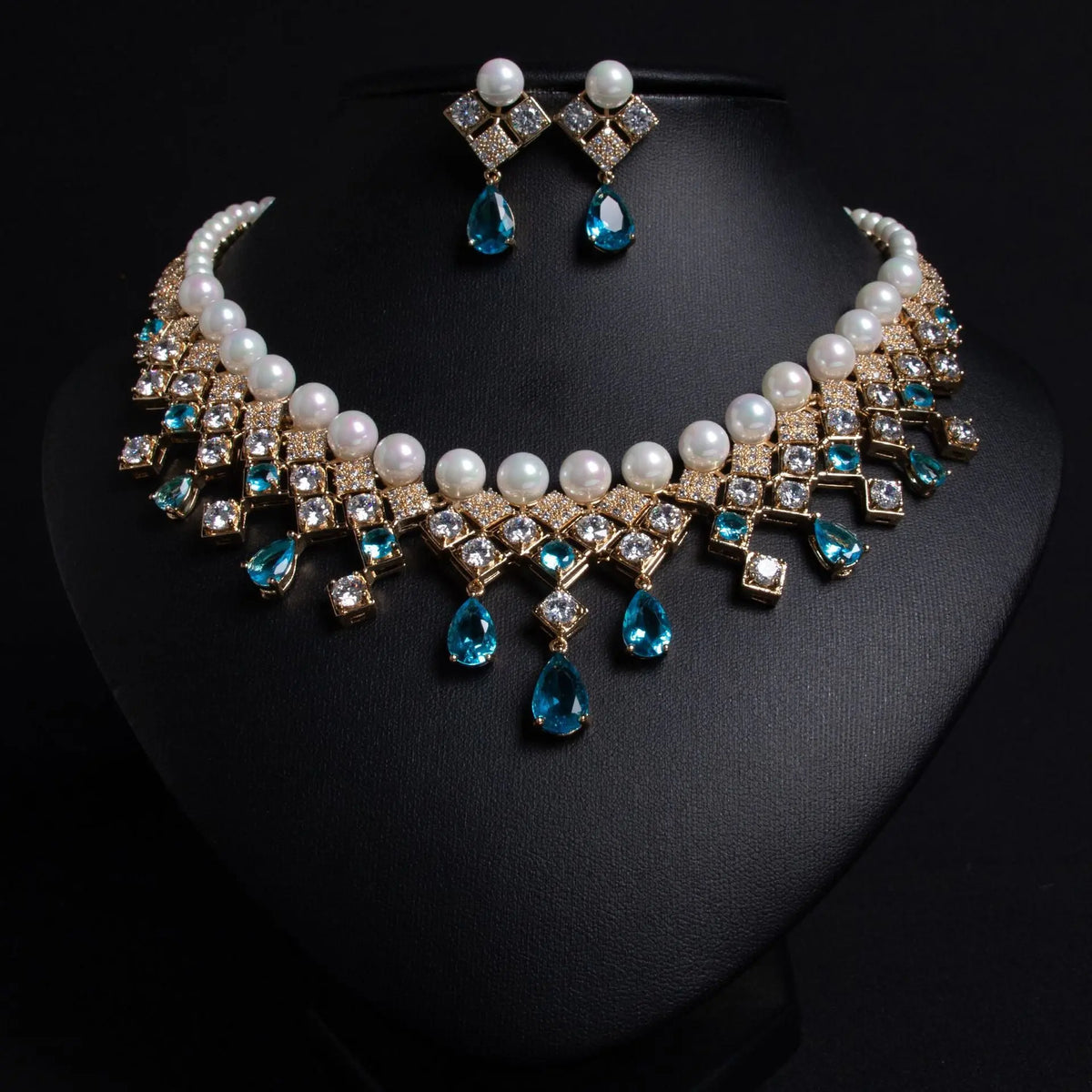 Luxury Teardrop Vintage Palace-style Zircon Jewelry Set JW043 