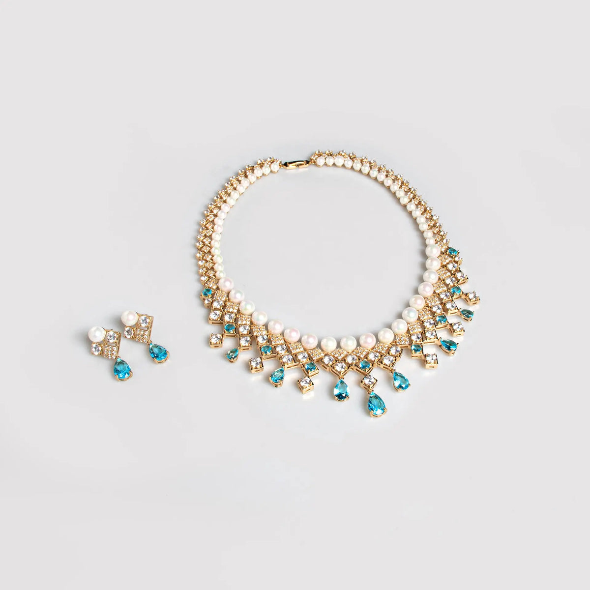 Luxury Teardrop Vintage Palace-style Zircon Jewelry Set JW043 
