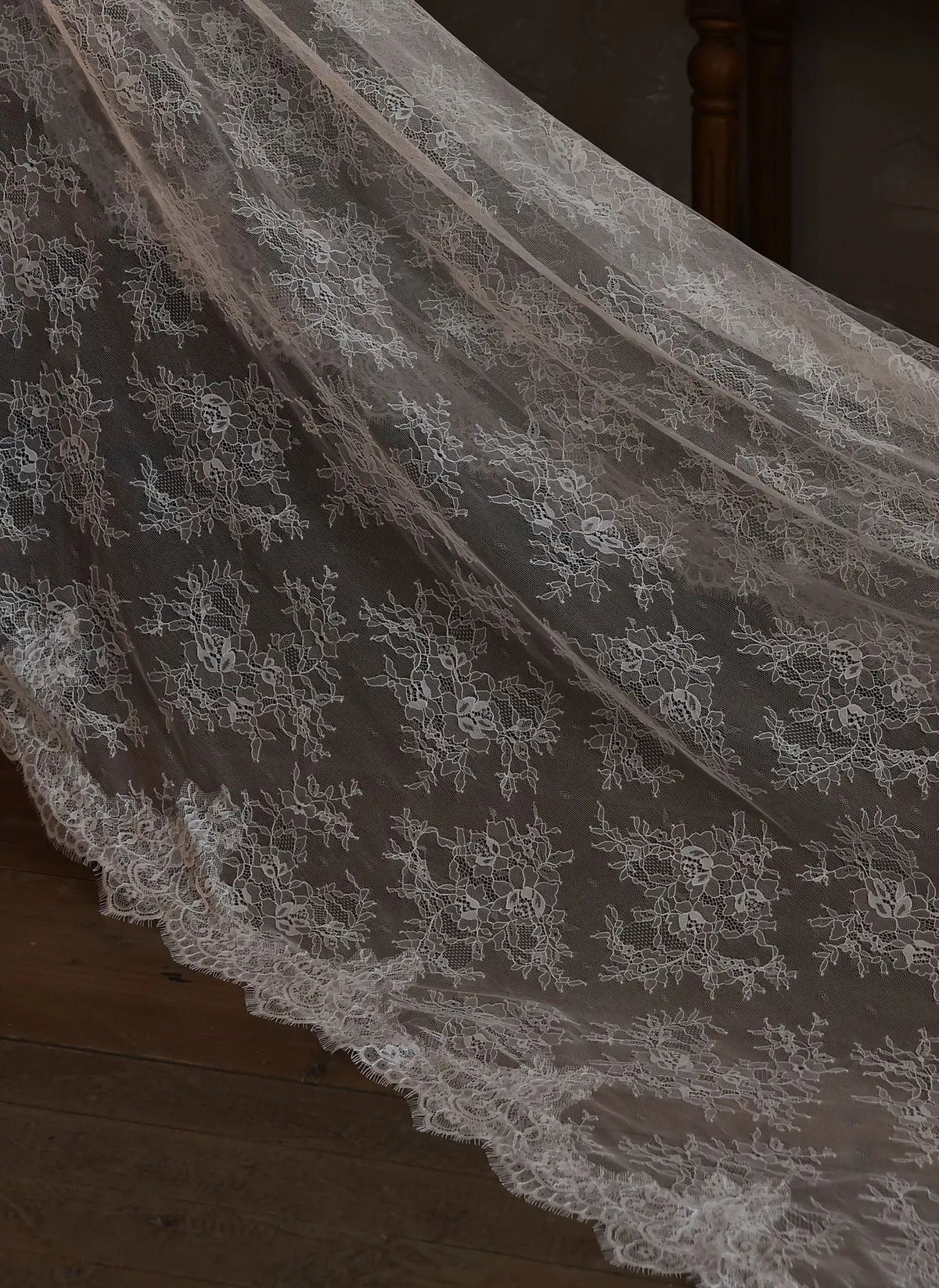 Elegant Vintage Mantilla Wedding Veil Delicate Eyelash Floral Lace 90.55inch Cathedral Bridal Veil BV001-7