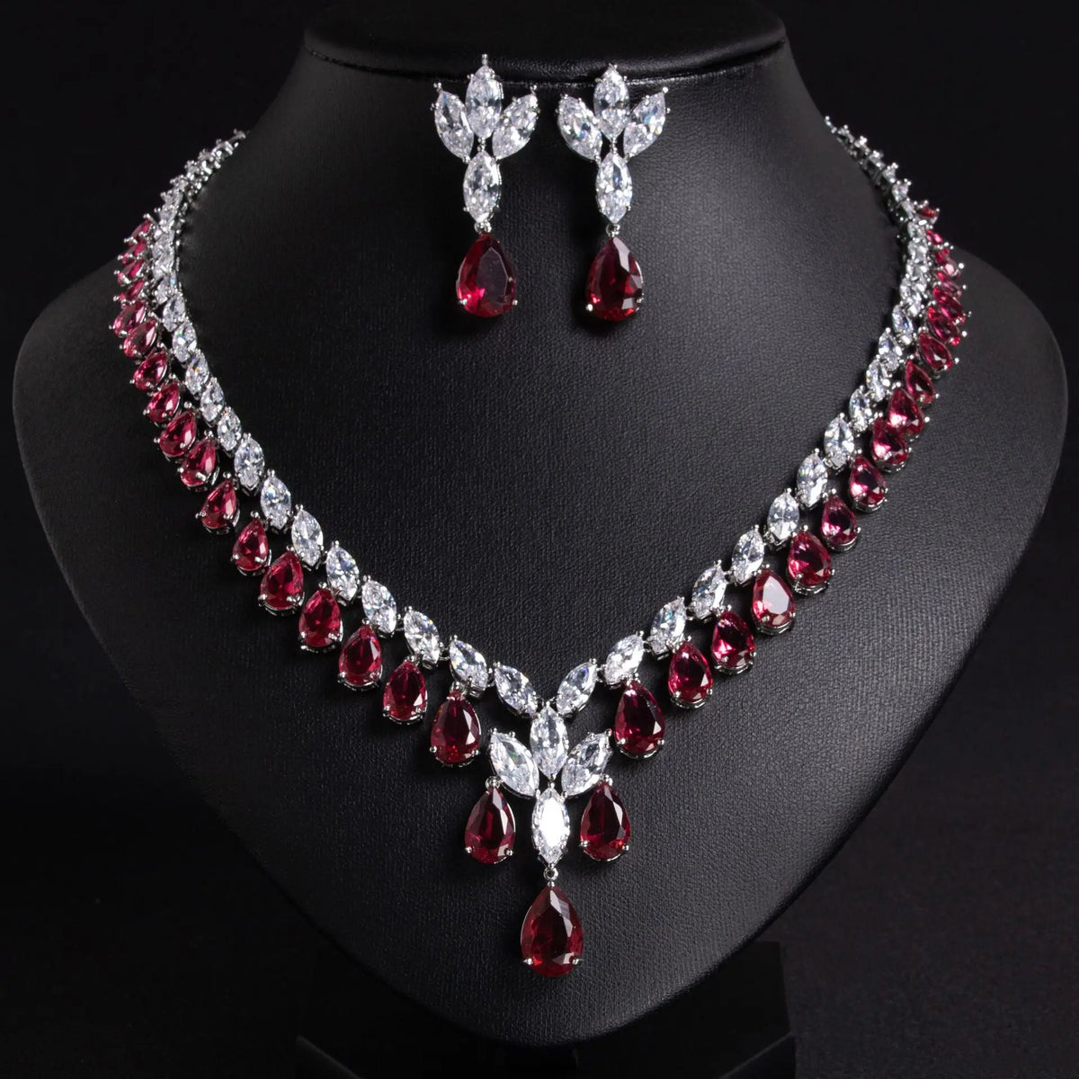 Luxury Teardrop Cubic Zirconia Jewelry Set JW040 