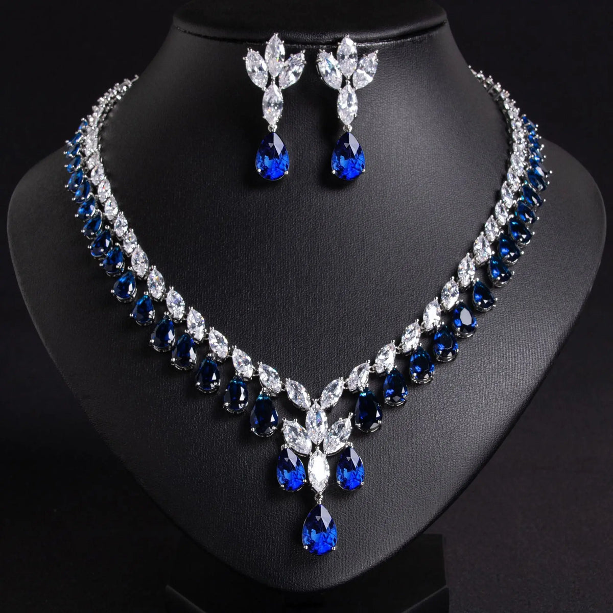 Luxury Teardrop Cubic Zirconia Jewelry Set JW040 