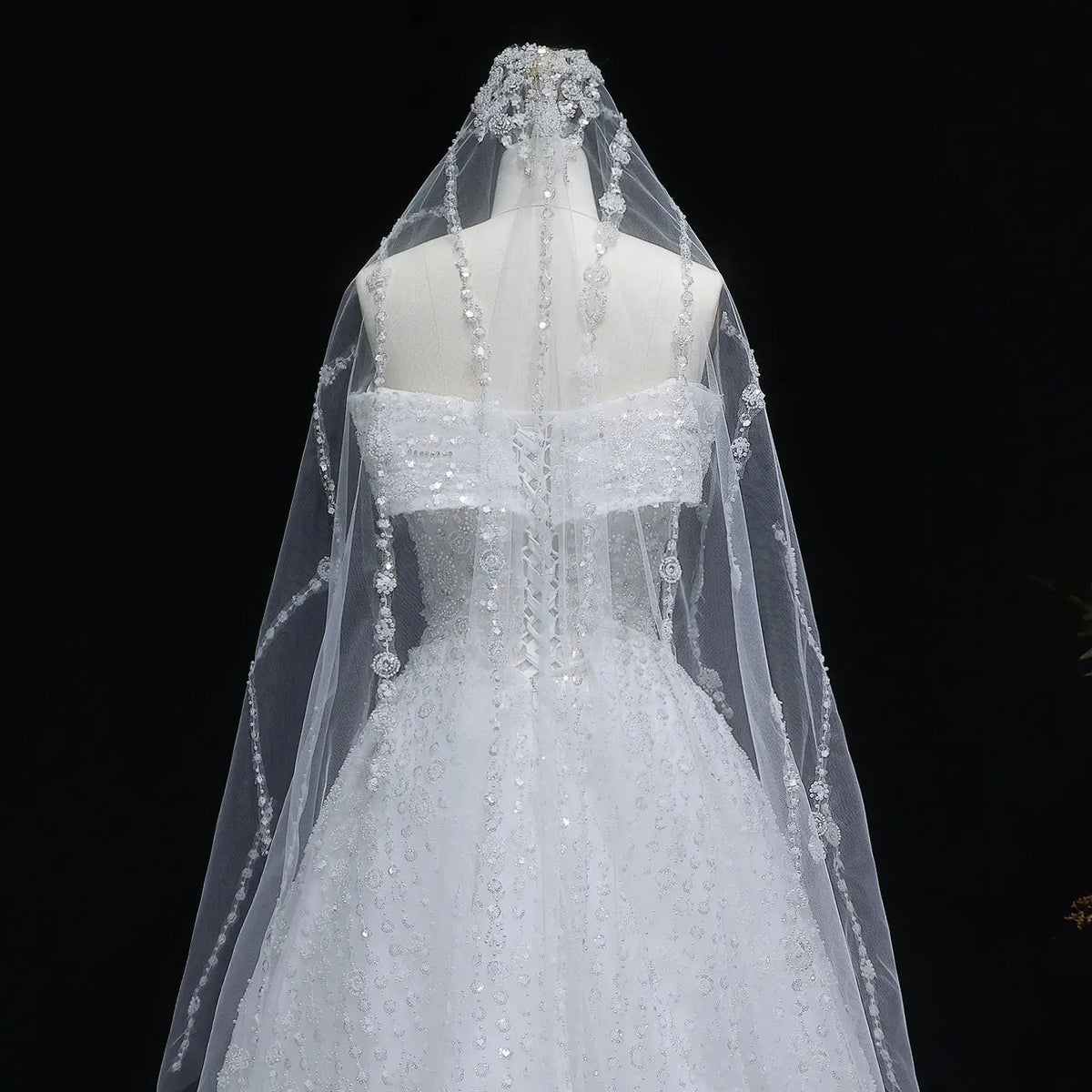 Luxury White Off-the-Shoulder Train Wedding Dress with Veil SW031 