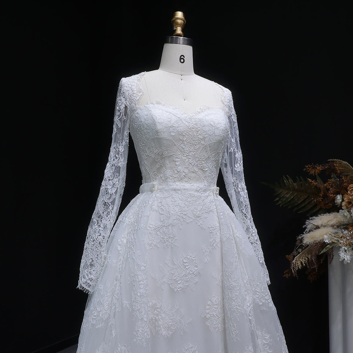 Luxury Lace Sweetheart Long Sleeve Wedding Dress with Veil SW523 