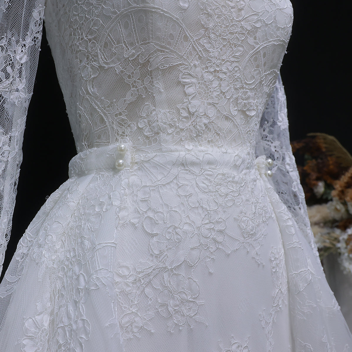 Luxury Lace Sweetheart Long Sleeve Wedding Dress with Veil SW523 