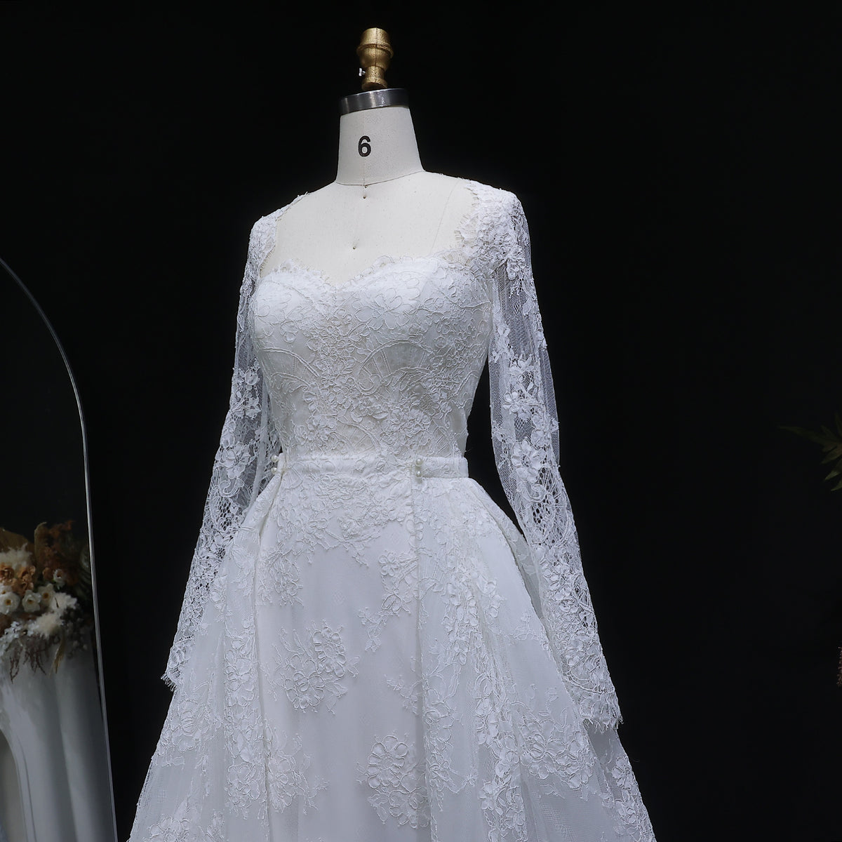 Luxury Lace Sweetheart Long Sleeve Wedding Dress with Veil SW523 