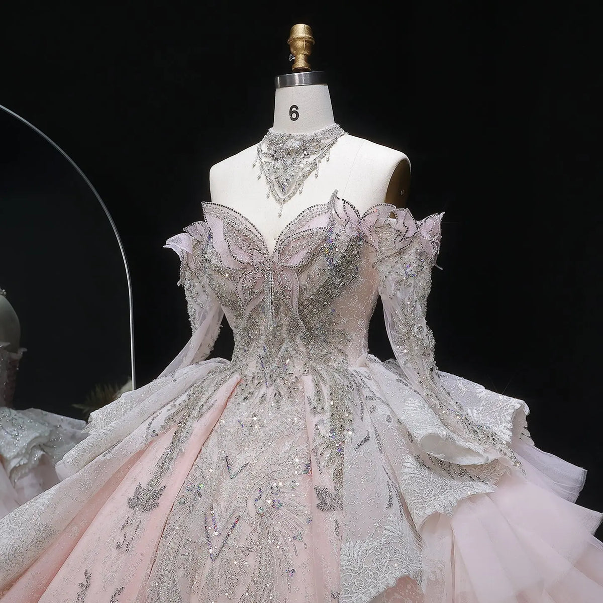 Luxury Embroidery Puff Sleeve Ball Gown Wedding Dress SW608 