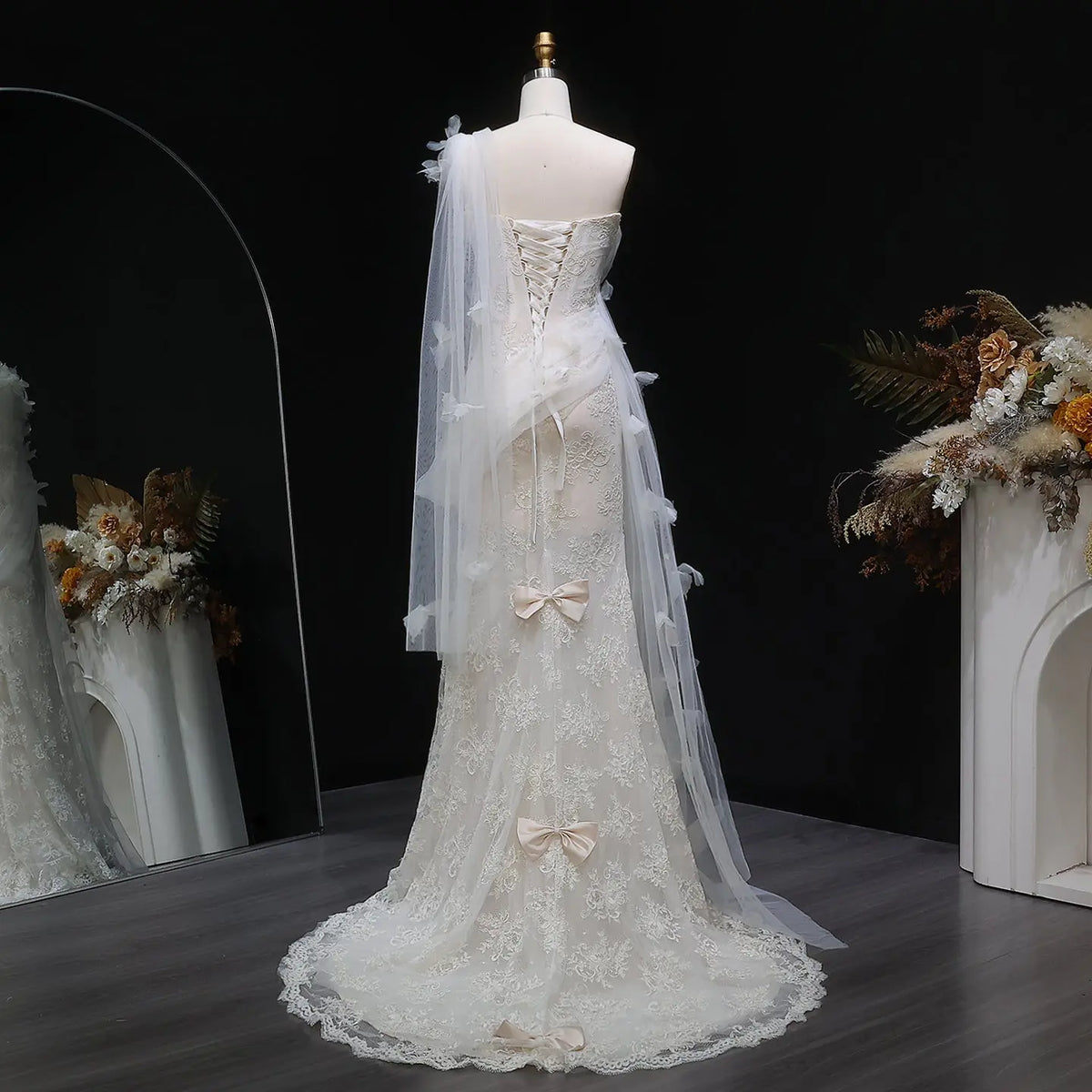 Luxury One-Shoulder Lace Ruched Bow Mermaid Wedding Dress SW638 