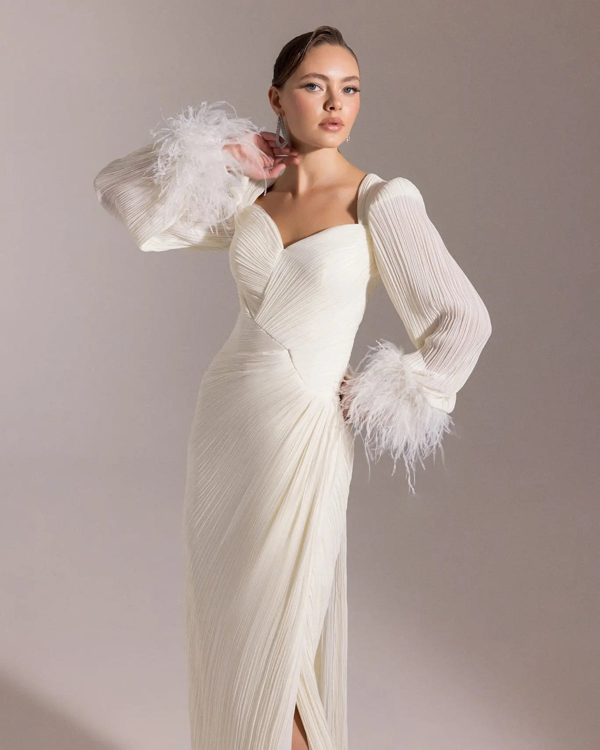 Luxury Feather Fuchsia Long Sleeves Evening Dress with Feathers and Overskirt SF411