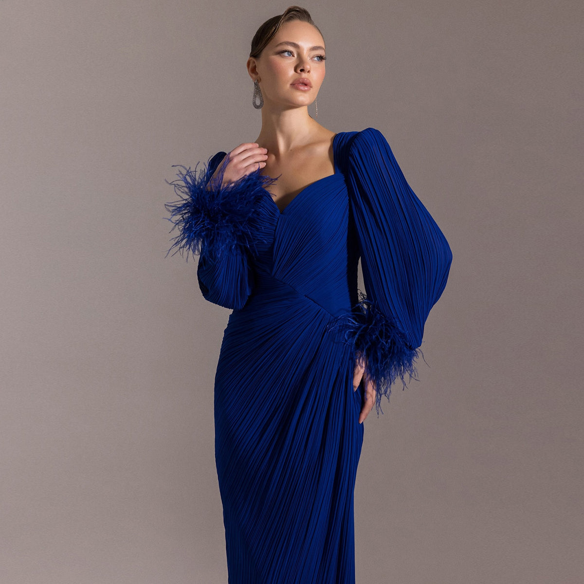 Luxury Feather Fuchsia Long Sleeves Evening Dress with Feathers and Overskirt SF411 