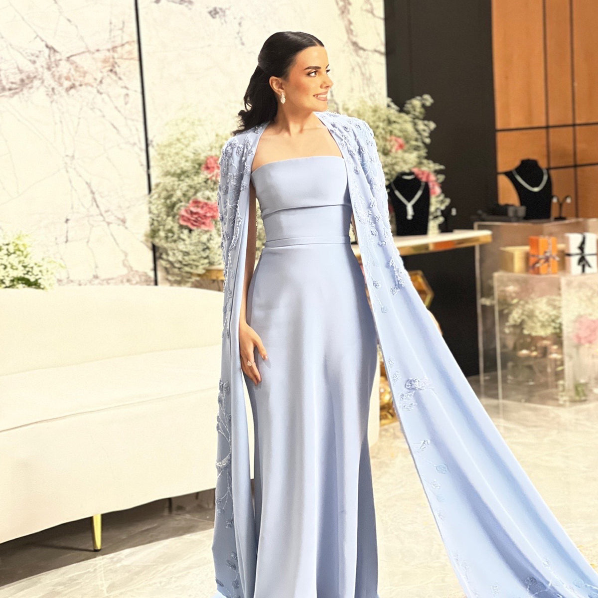 Sharon Said Arabisch Blau Meerjungfrau Abendkleid mit Cape Ärmeln 2024 Luxus Perlen Dubai Frauen Hochzeit Gast Party Kleider SS407