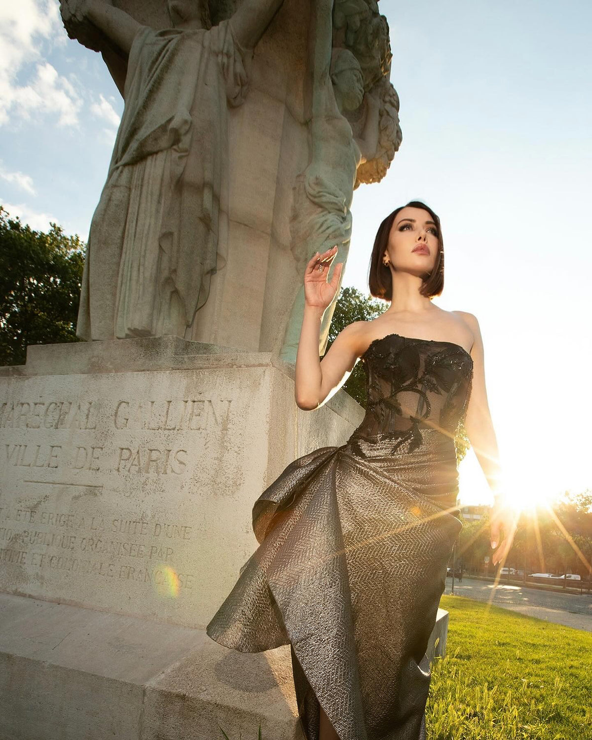 Luxury Crystal Black Bronze Strapless Evening Dress with Slit and Pleats SS241