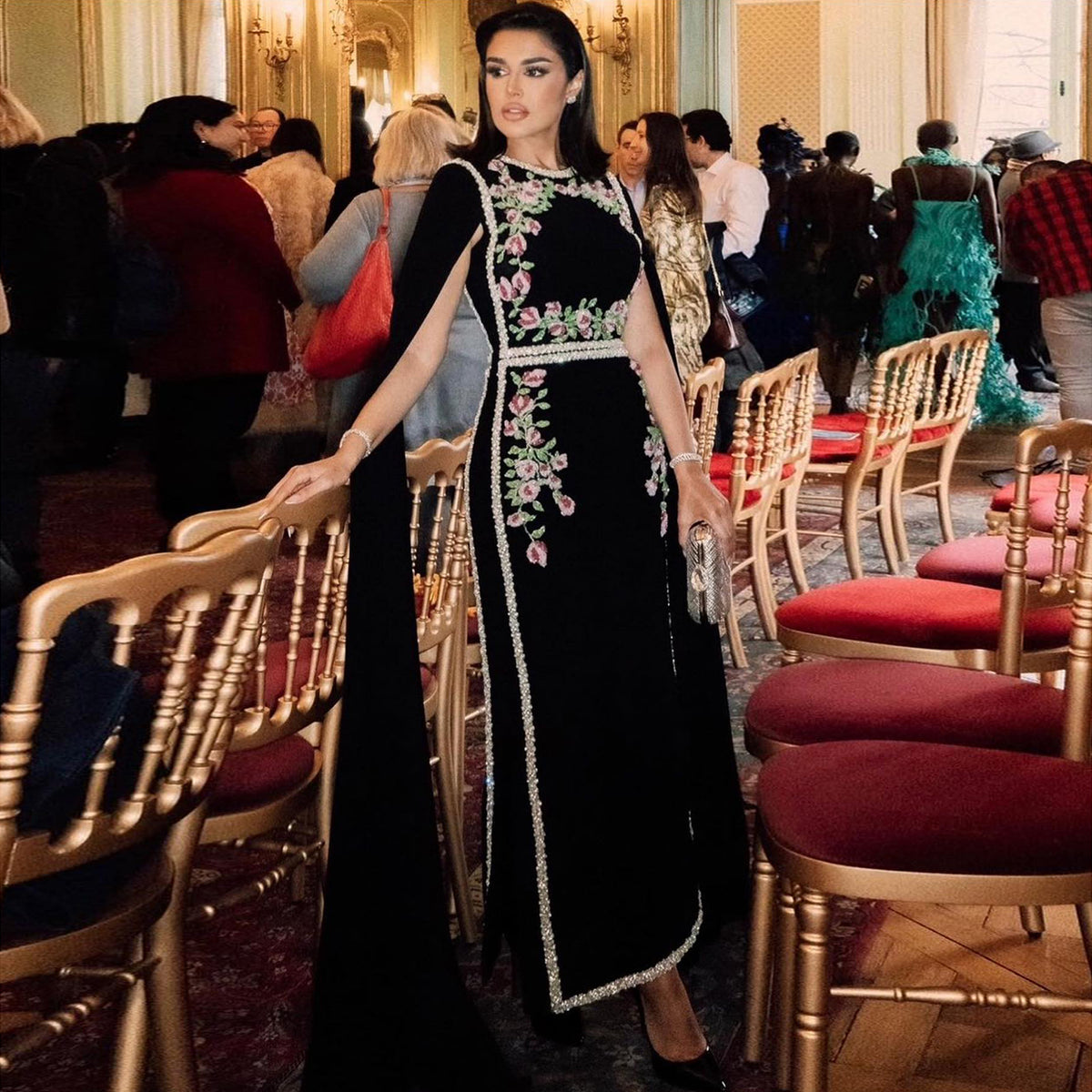 Sharon Said Luxuriöses, mit Perlen besticktes schwarzes Abendkleid mit Cape-Ärmeln, Dubai, Hochzeits- und Partykleider für Frauen SS487