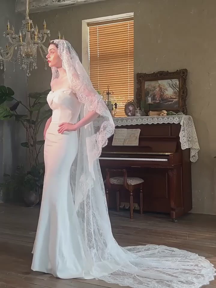 Elegant Vintage Mantilla Wedding Veil Delicate Eyelash Floral Lace 90.55inch Cathedral Bridal Veil BV001-3