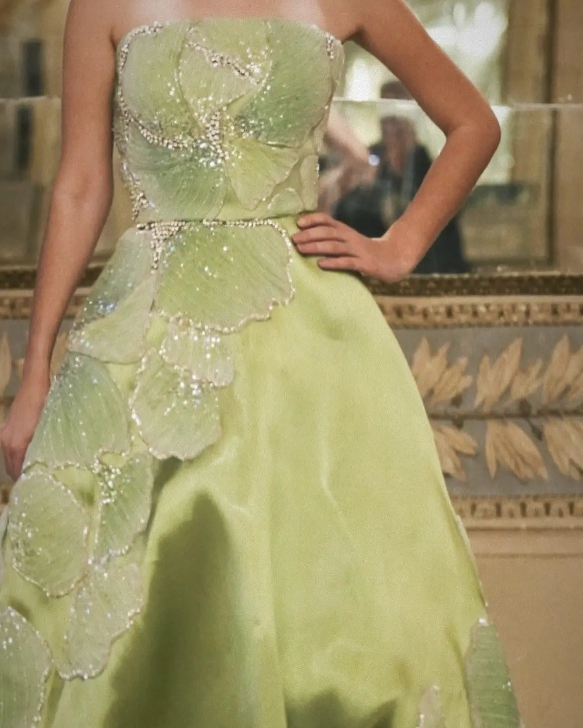 Luxury Green Strapless Embroidered Satin Evening Dress XD077 